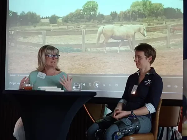 Laeticia Derême témoigne de son parcours avec ses orthèses sur mesure